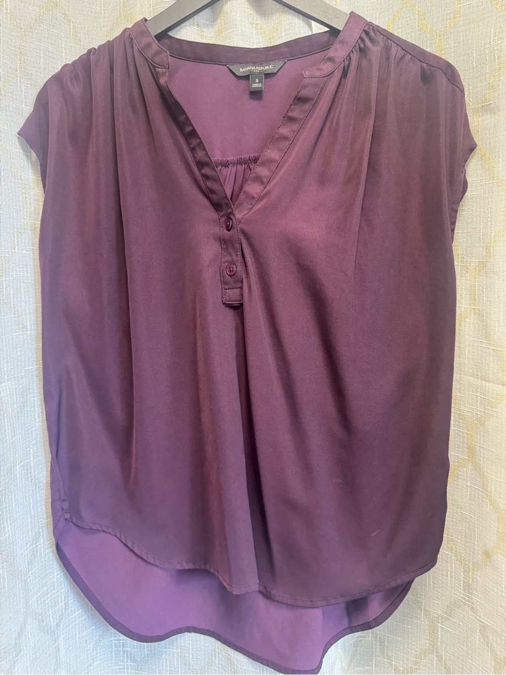 Banana Republic Plum Short-Sleeve V-Neck Blouse